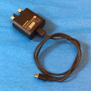 ⭐️10/10.00, Samsung travel charger , excellent condition,